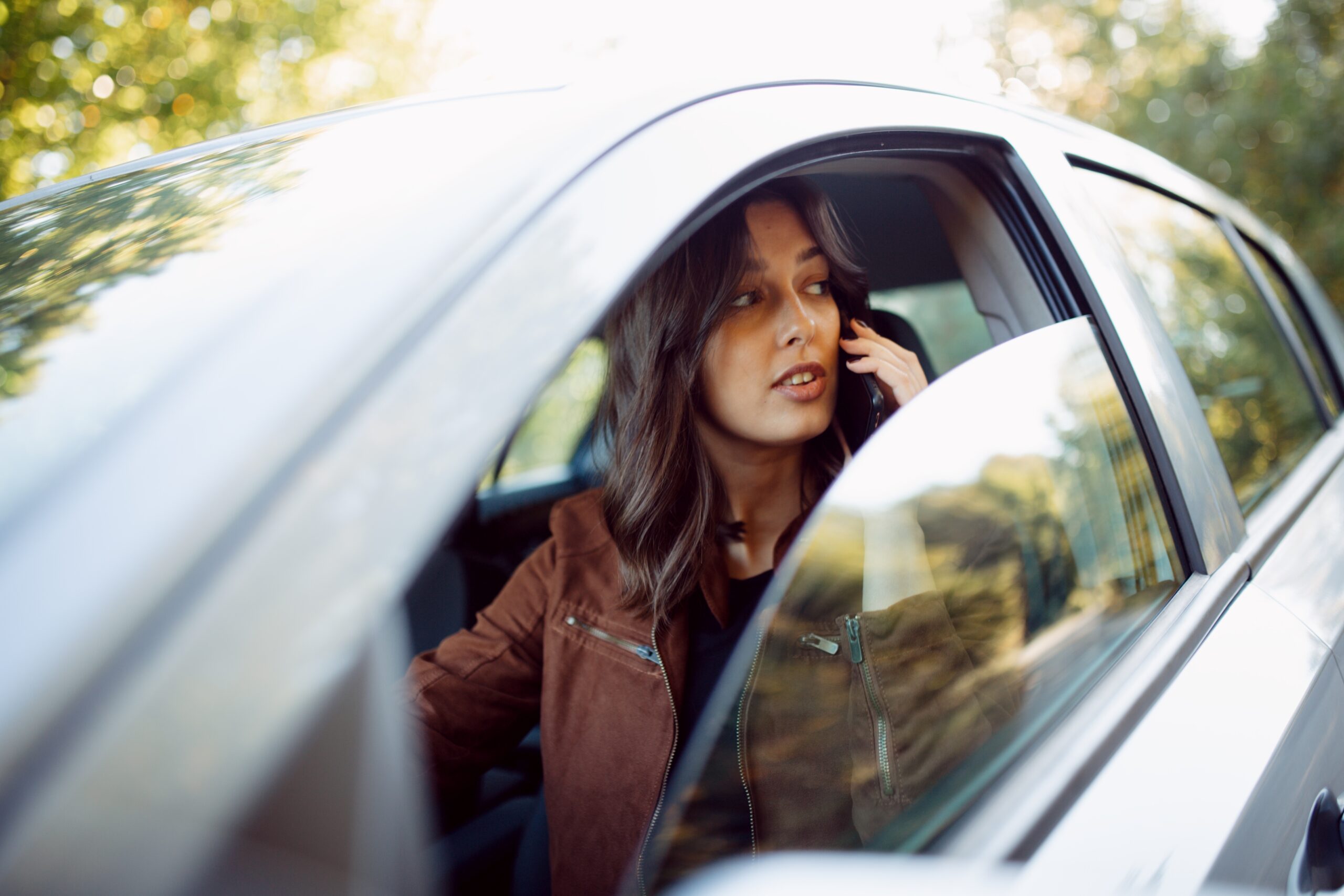 How Do You Recognize a Distracted Driver?